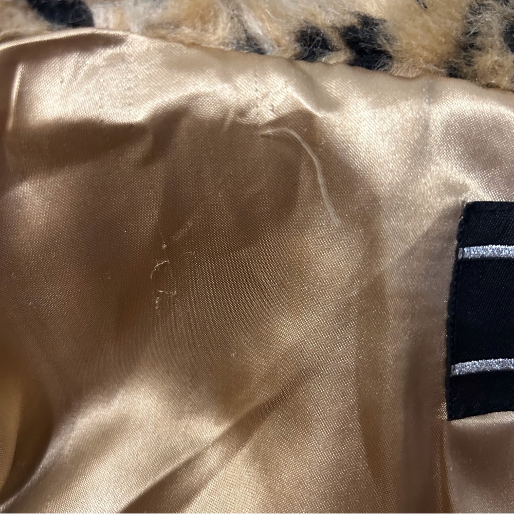 Luz Animal Print Cheetah Faux Fur 3/4 Sleeve Crop Coat - Picture 10 of 15